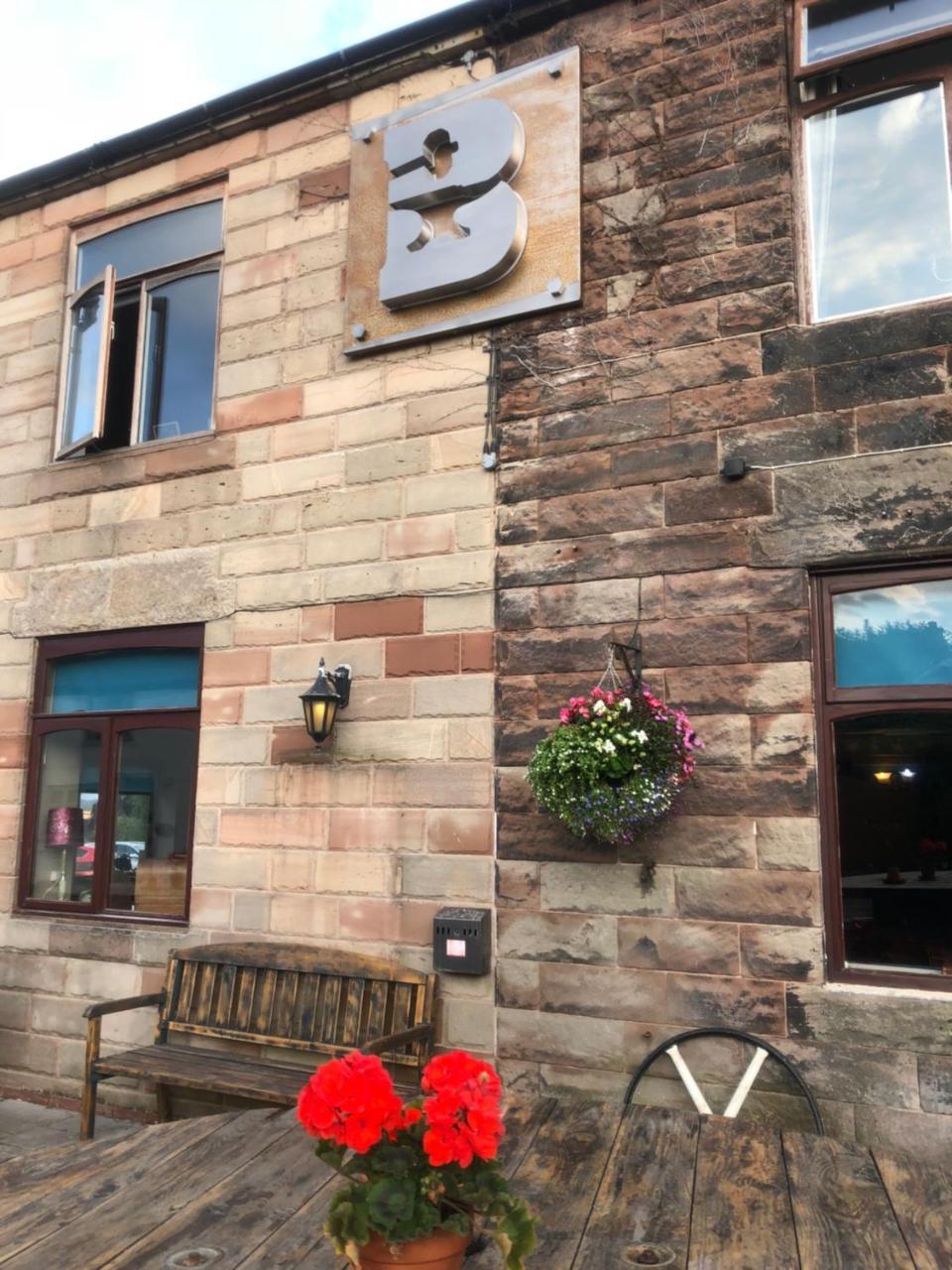 알턴 The Blacksmith Arms B&B 외부 사진