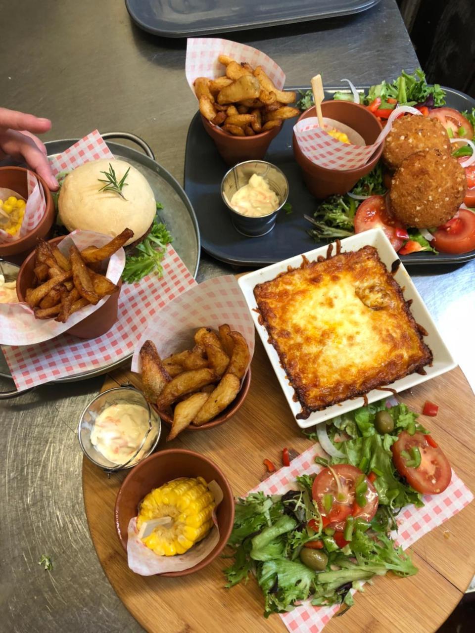 알턴 The Blacksmith Arms B&B 외부 사진