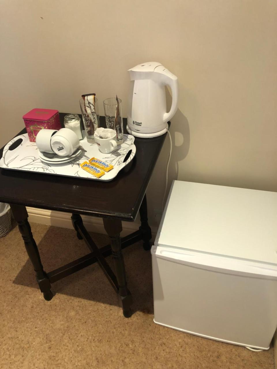 알턴 The Blacksmith Arms B&B 외부 사진