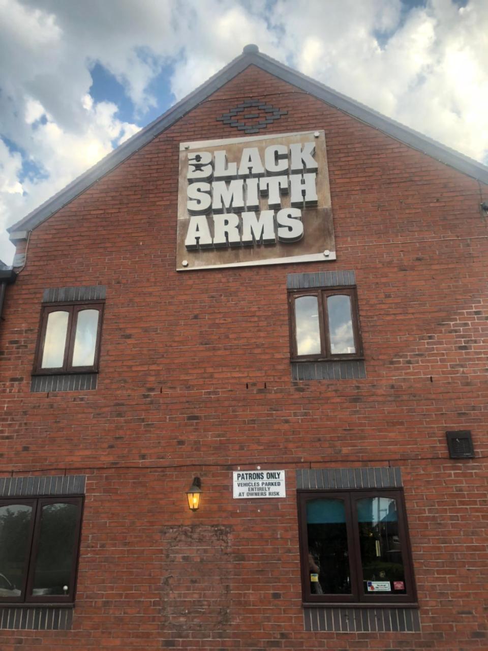 알턴 The Blacksmith Arms B&B 외부 사진