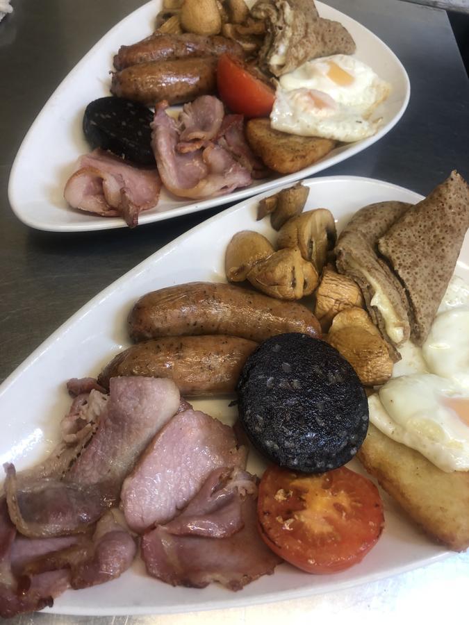 알턴 The Blacksmith Arms B&B 외부 사진